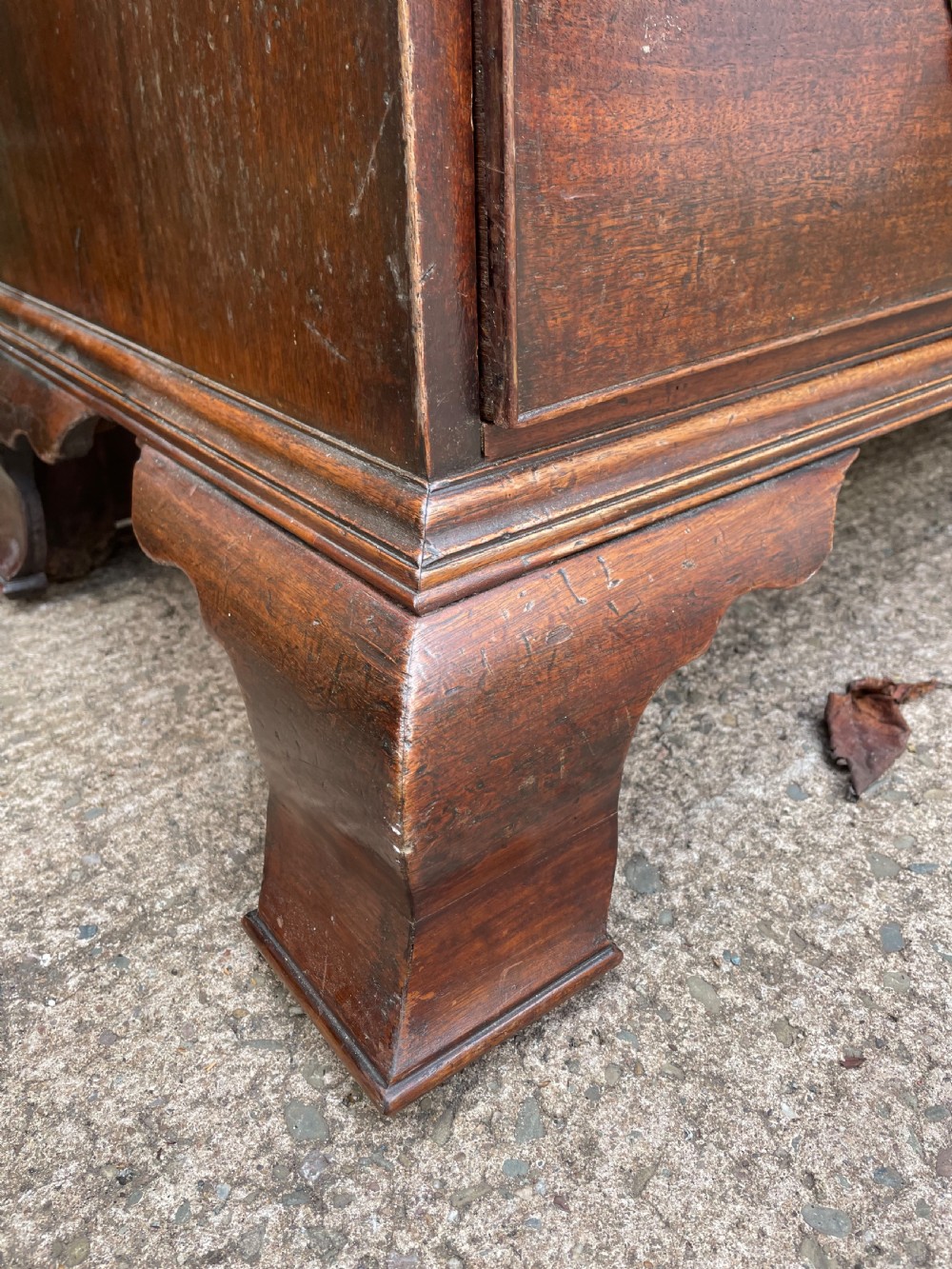 Fine C18th George III Chippendale period mahogany chest-on-chest . View VII