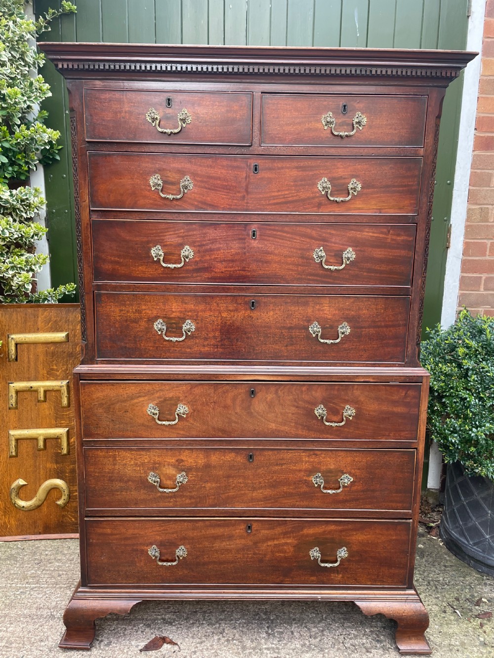 Fine C18th George III Chippendale period mahogany chest-on-chest . View VIII