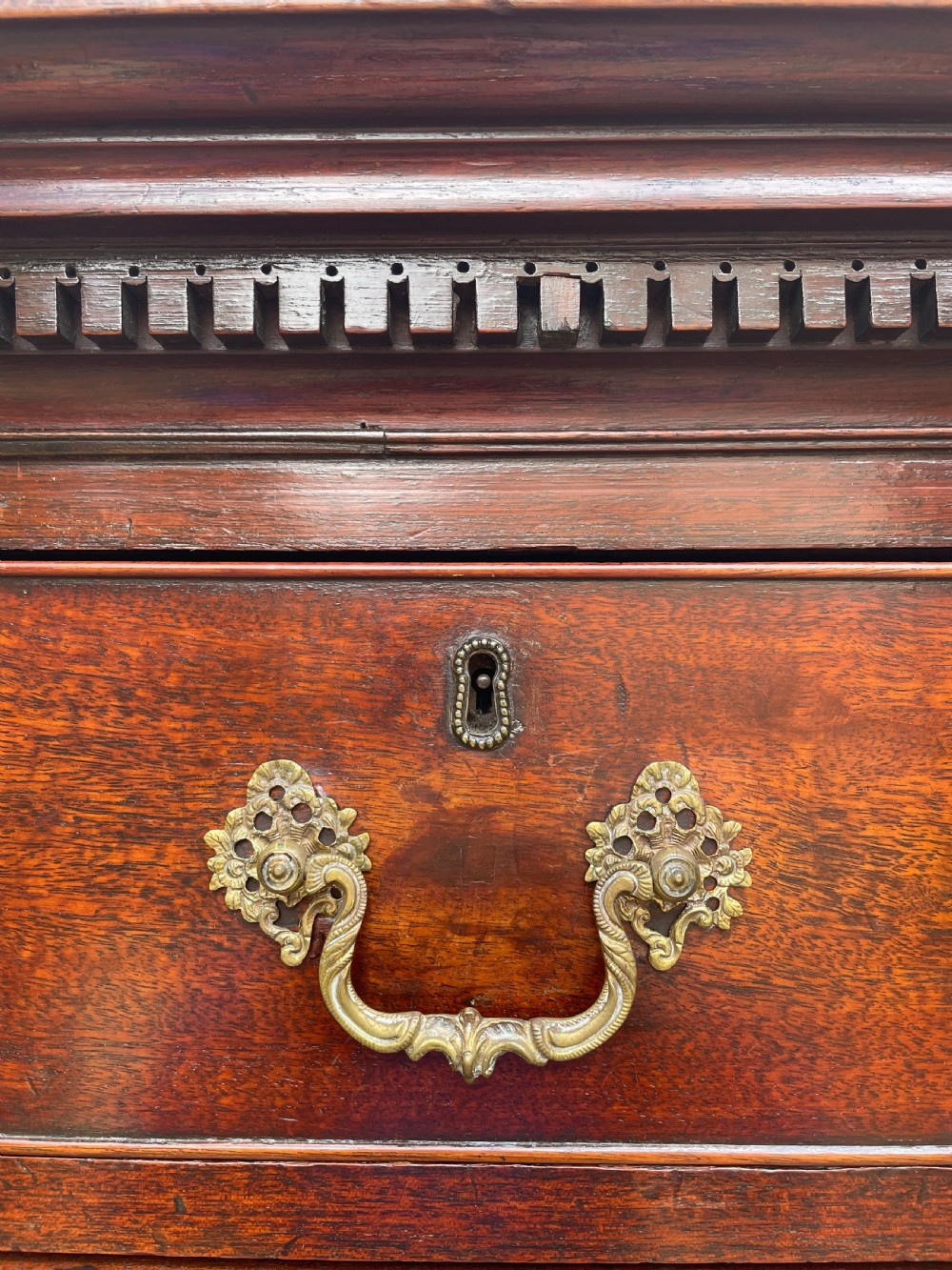 Fine C18th George III Chippendale period mahogany chest-on-chest . View X