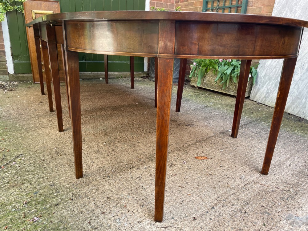 Late C18th George III period mahogany d-end dining table of highly versatile format. View VI