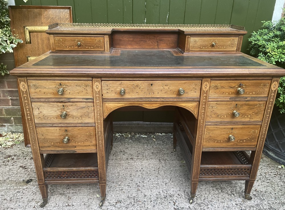 Late C19th/ early C20th Edwardian period inlaid rosewood desk by Edwards & Roberts .