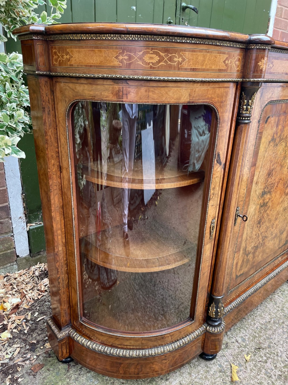 Fine quality mid C19th ormolu-mounted burr walnut bow-ended credenza. View IV