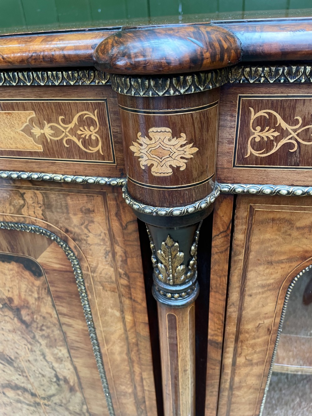 Fine quality mid C19th ormolu-mounted burr walnut bow-ended credenza. View XXIII