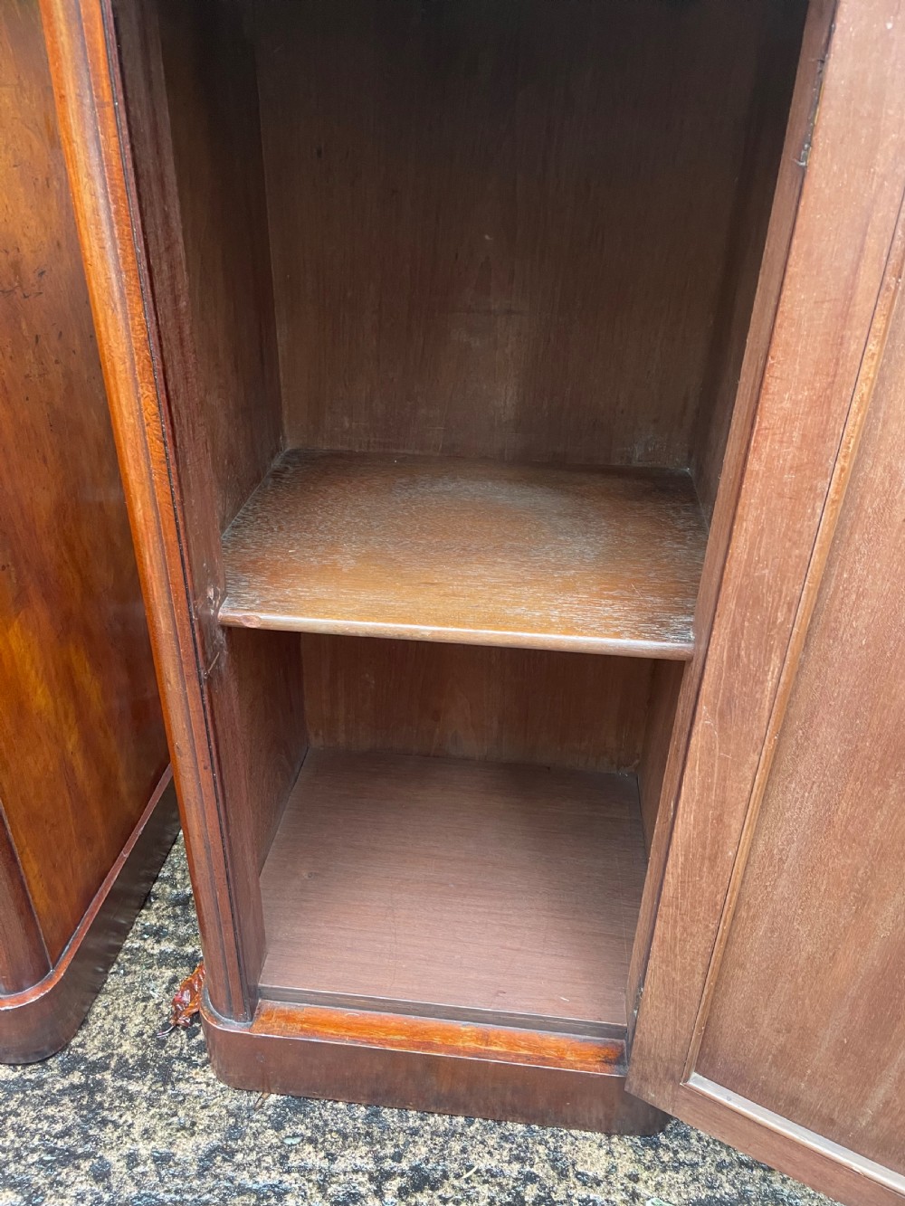 Pair of high quality mid C19th mahogany bedside pedestal cupboards. View X