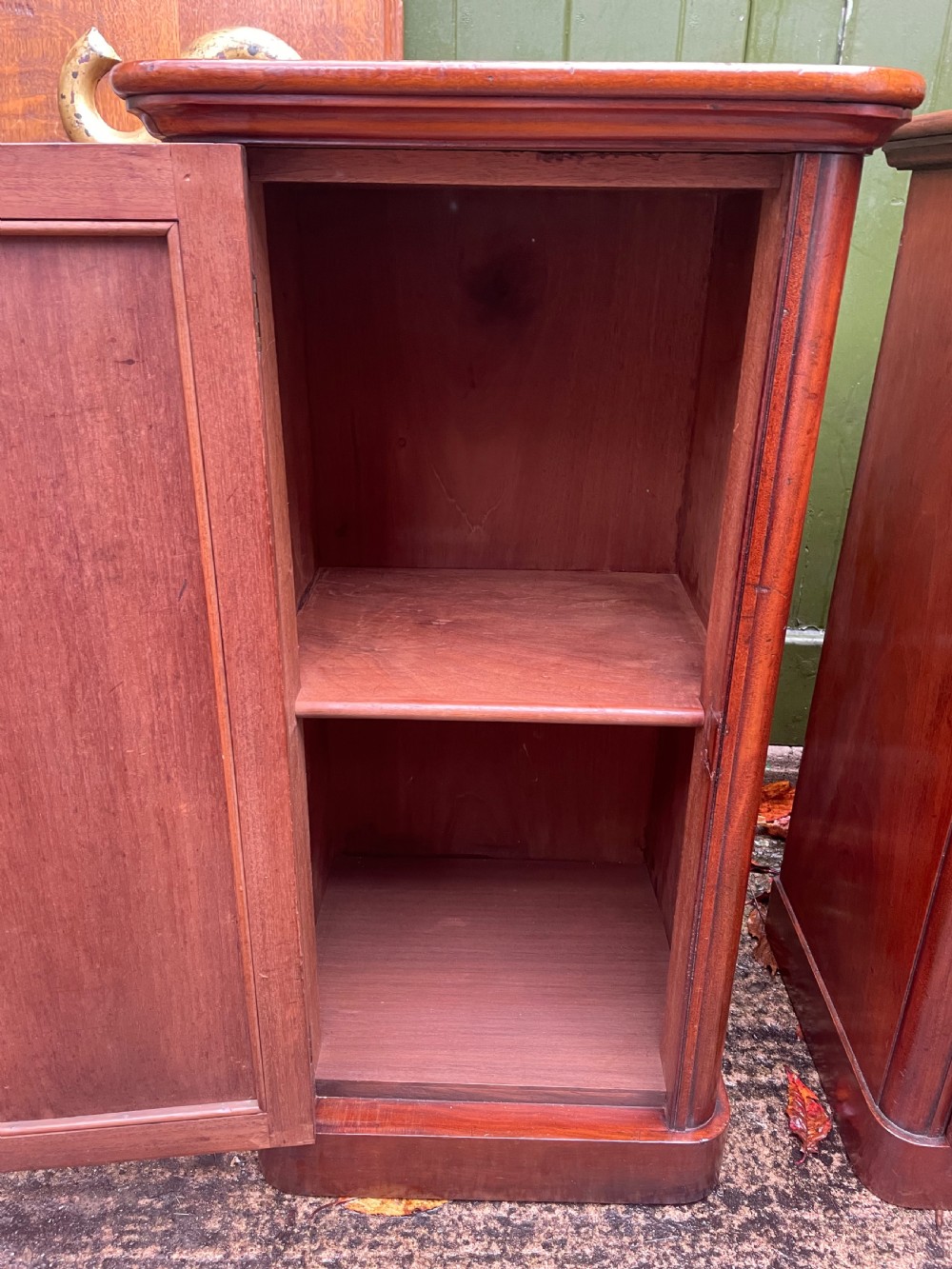 Pair of high quality mid C19th mahogany bedside pedestal cupboards. View XI