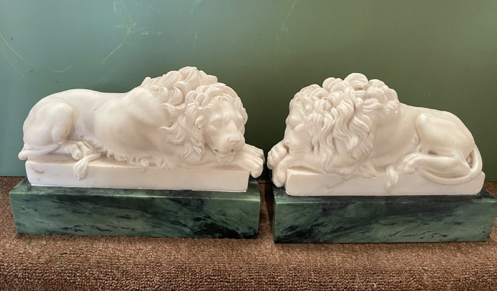 Magnificent pair of early C19th Italian ‘Grand Tour’ souvenir carved white statuary marble lions after Antonio Canova . View XVI