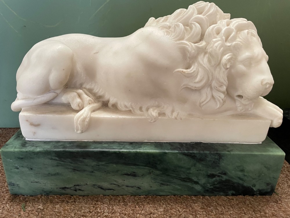 Magnificent pair of early C19th Italian ‘Grand Tour’ souvenir carved white statuary marble lions after Antonio Canova . View XVII