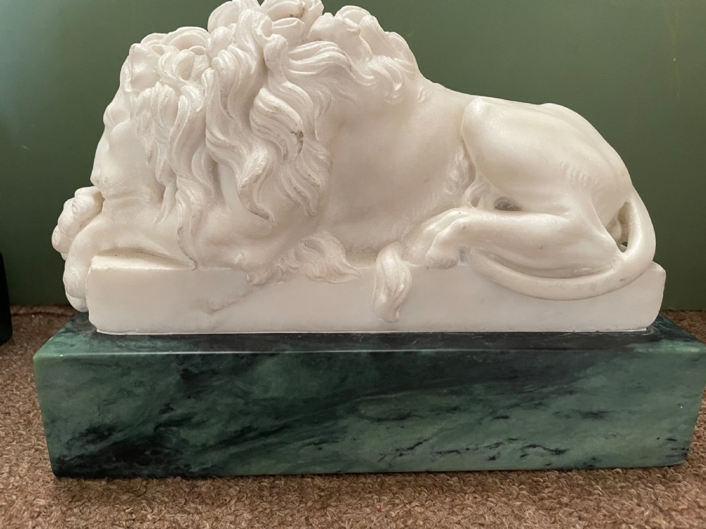 Magnificent pair of early C19th Italian ‘Grand Tour’ souvenir carved white statuary marble lions after Antonio Canova . View XVIII