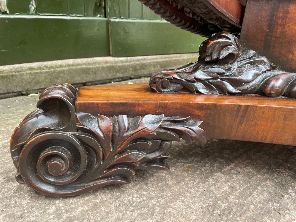 Superb quality early C19th Goncalo Alves circular centre table .  View V