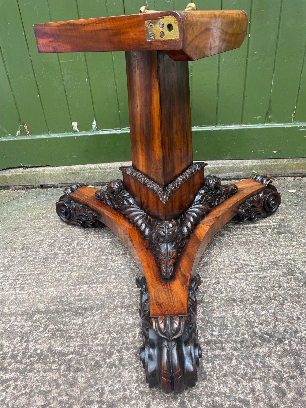 Superb quality early C19th Goncalo Alves circular centre table .  View XXI
