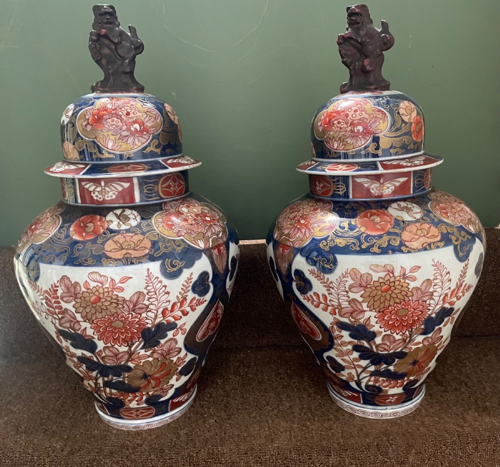 Fine late C19th ‘Japanese Imari’  style 5 piece porcelain ‘garniture de cheminee’  of early C18th design by Samson of Paris . View VII