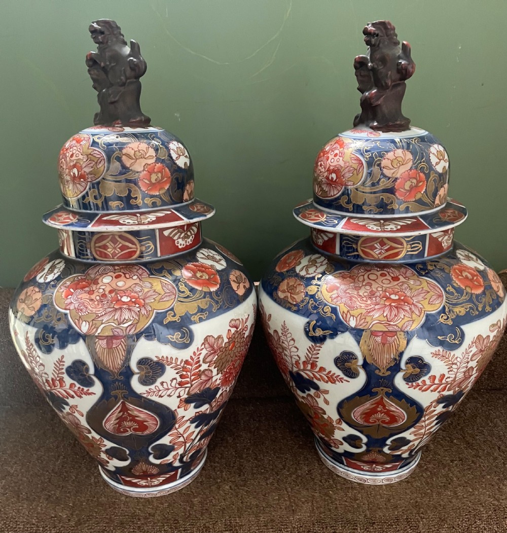 Fine late C19th ‘Japanese Imari’  style 5 piece porcelain ‘garniture de cheminee’  of early C18th design by Samson of Paris . View IX