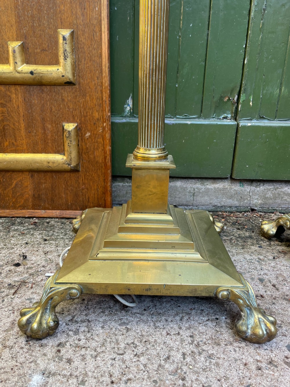 Scarce pair of high quality late C19th/ early C20th brass neo-classical style corinthian column telescopic standard lamps. View XI