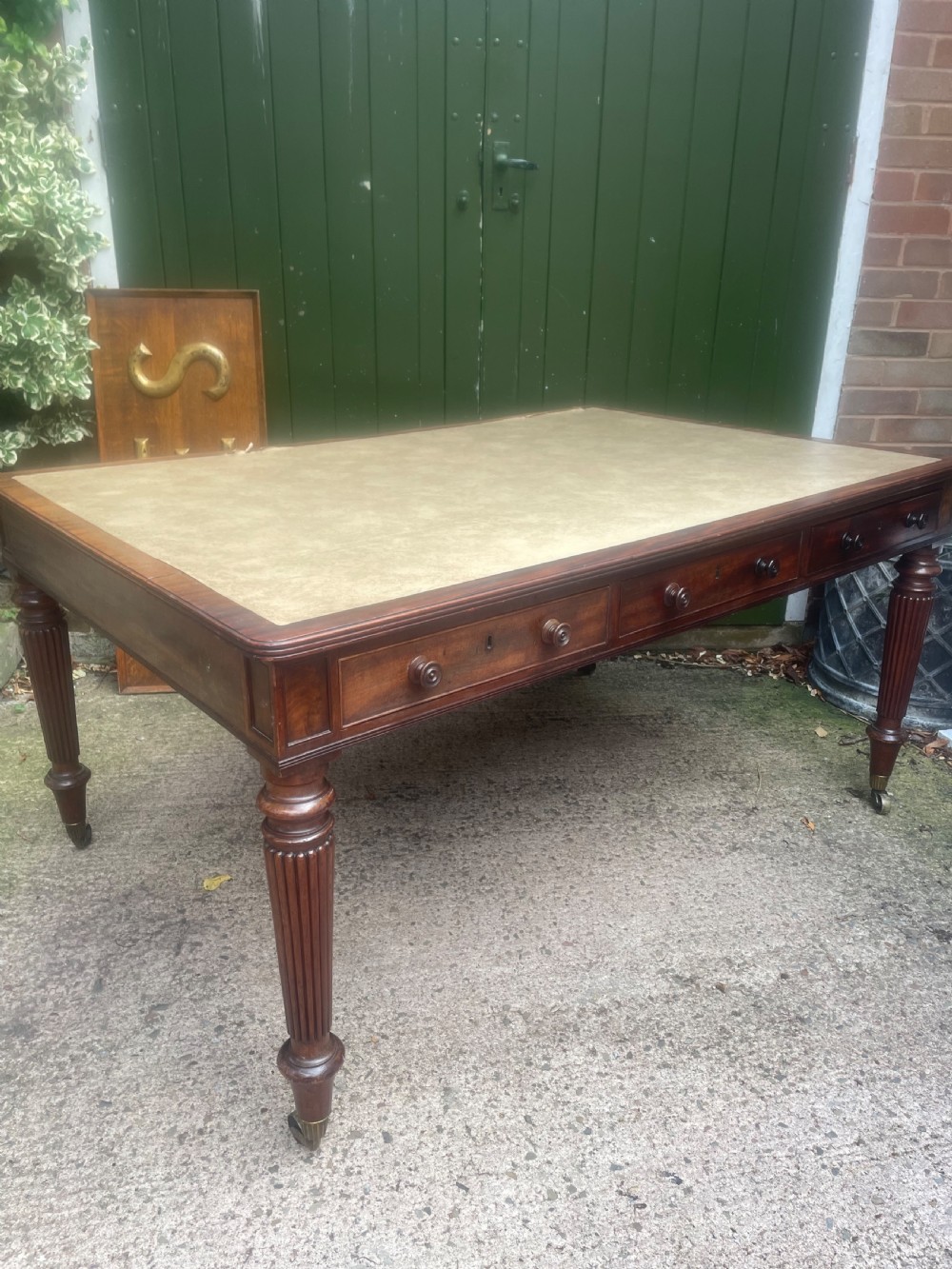 Fine quality early C19th Regency period mahogany 6-drawer ‘partners’ writing or library table . View V