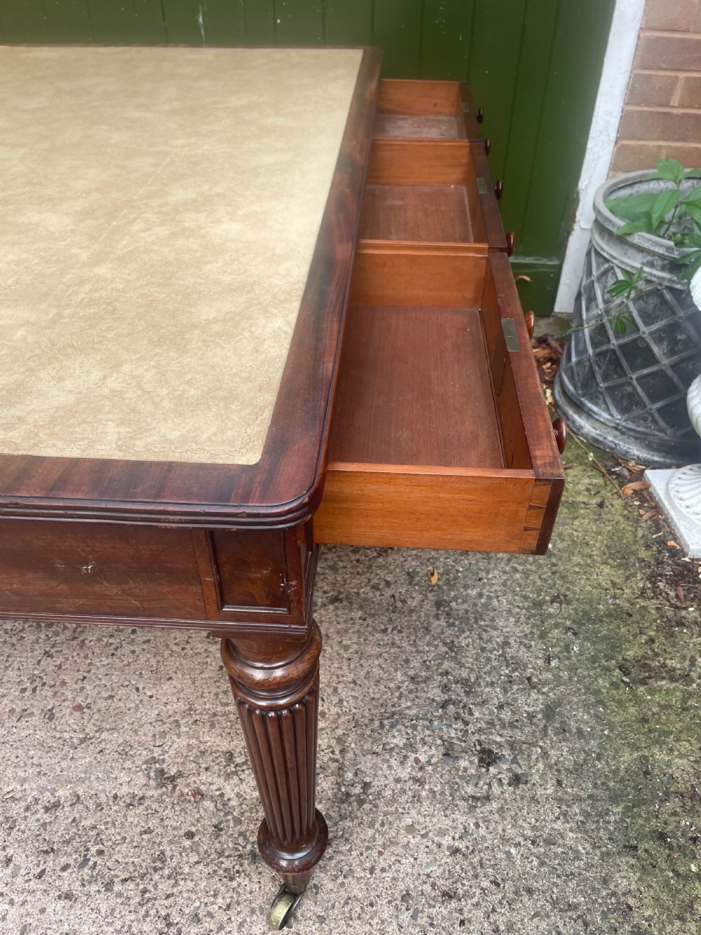 Fine quality early C19th Regency period mahogany 6-drawer ‘partners’ writing or library table . View XII