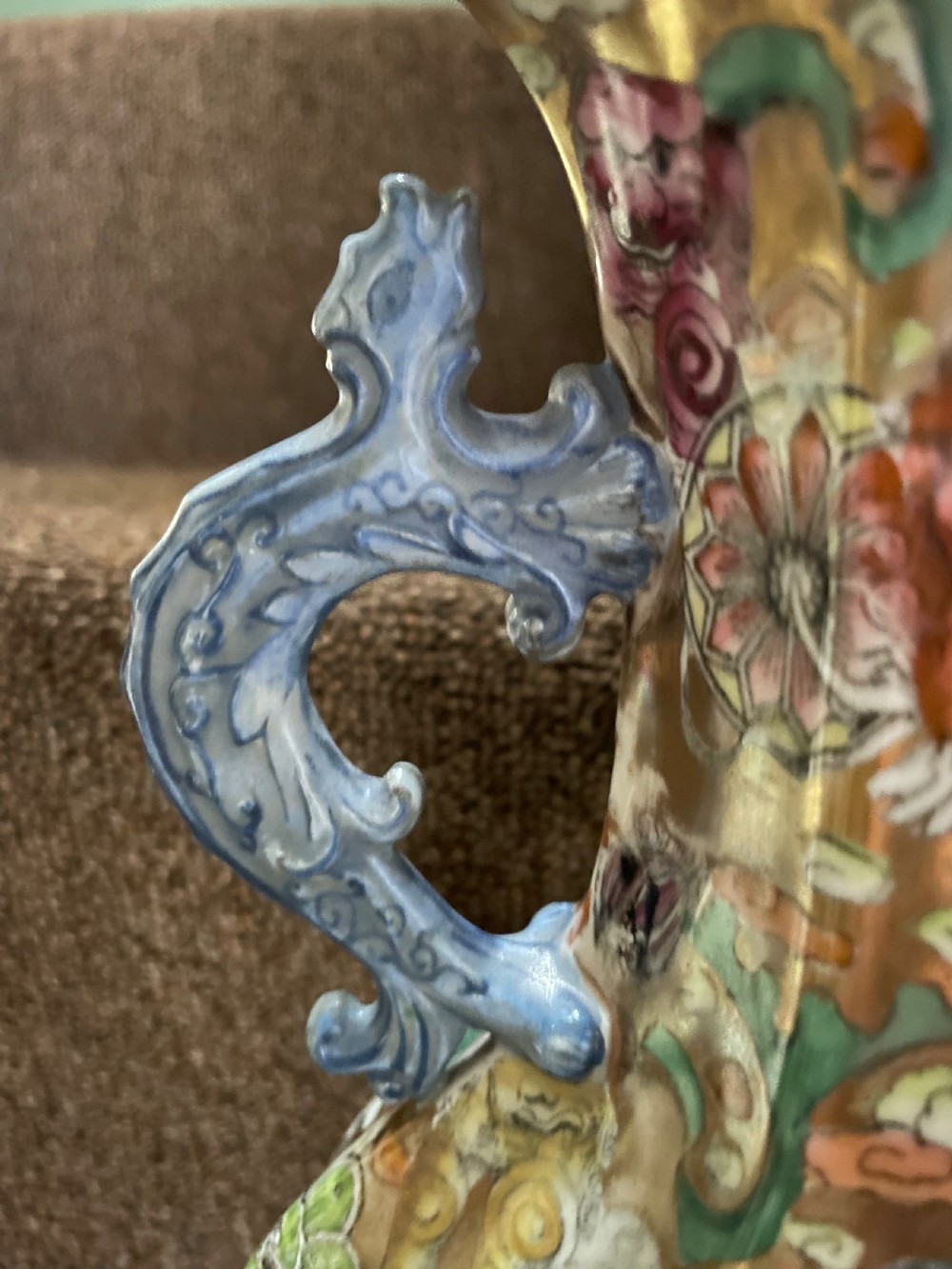 A three-piece nineteenth-century Masons Ironstone garniture set decorated with Chinoiserie enamel patterns, blue handles, and lion lid finials. View XXIV
