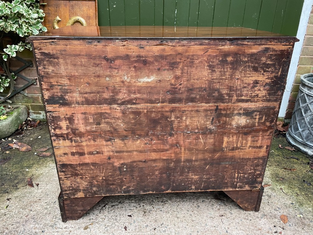 Fine C18th George III Chippendale period mahogany serpentine-front chest of drawers.  View XXIII