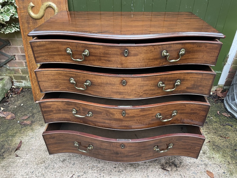 Fine C18th George III Chippendale period mahogany serpentine-front chest of drawers.  View XXXI