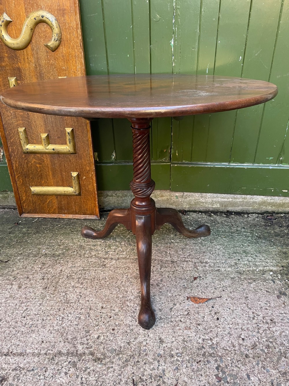 C18th George III period mahogany circular ‘snap-top’ tripod base tea table on carved pillar column.  View XIV