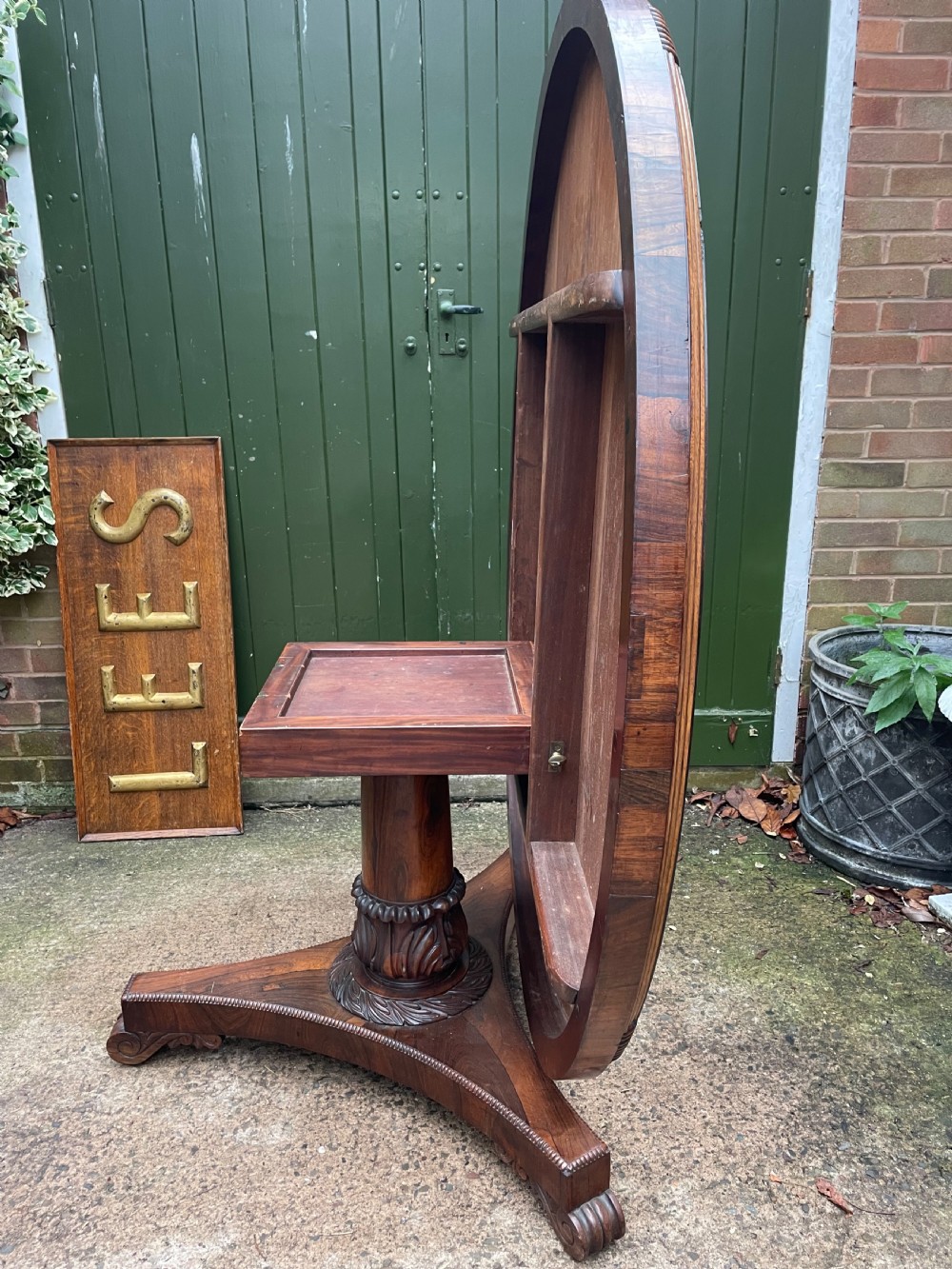 Large early C19th George IV period 60” diameter rosewood dining or centre table .  View XXI