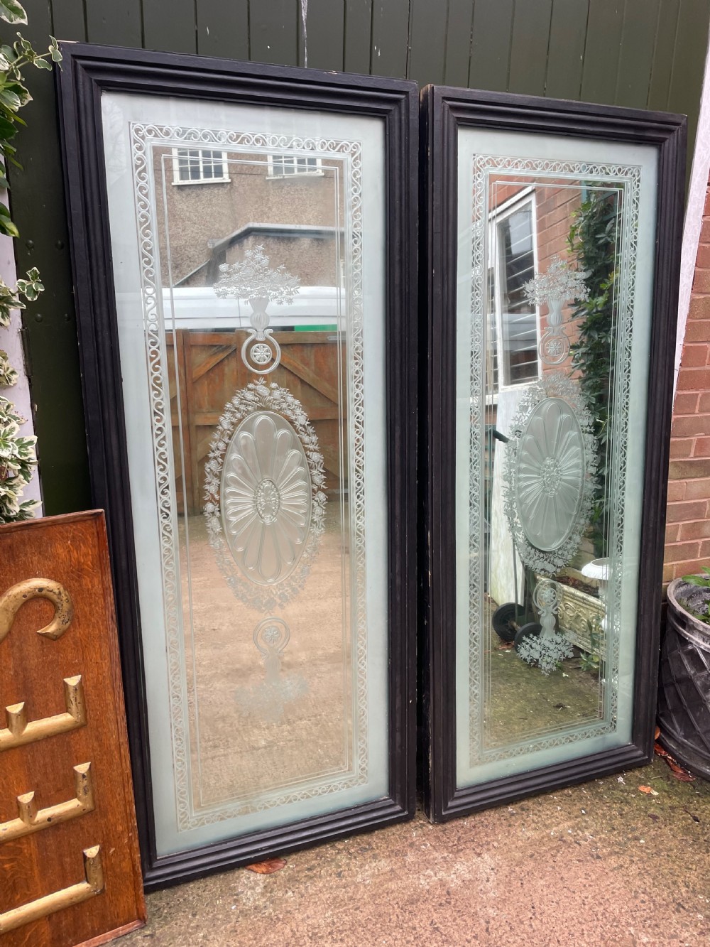 Exceptionally fine quality pair of late C19th/ early C20th Edwardian period etched and engraved rectangular glass mirrors.