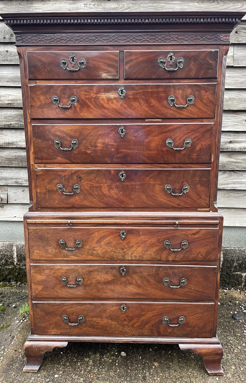 Fine mid C18th George II Chippendale period mahogany chest-on-chest .