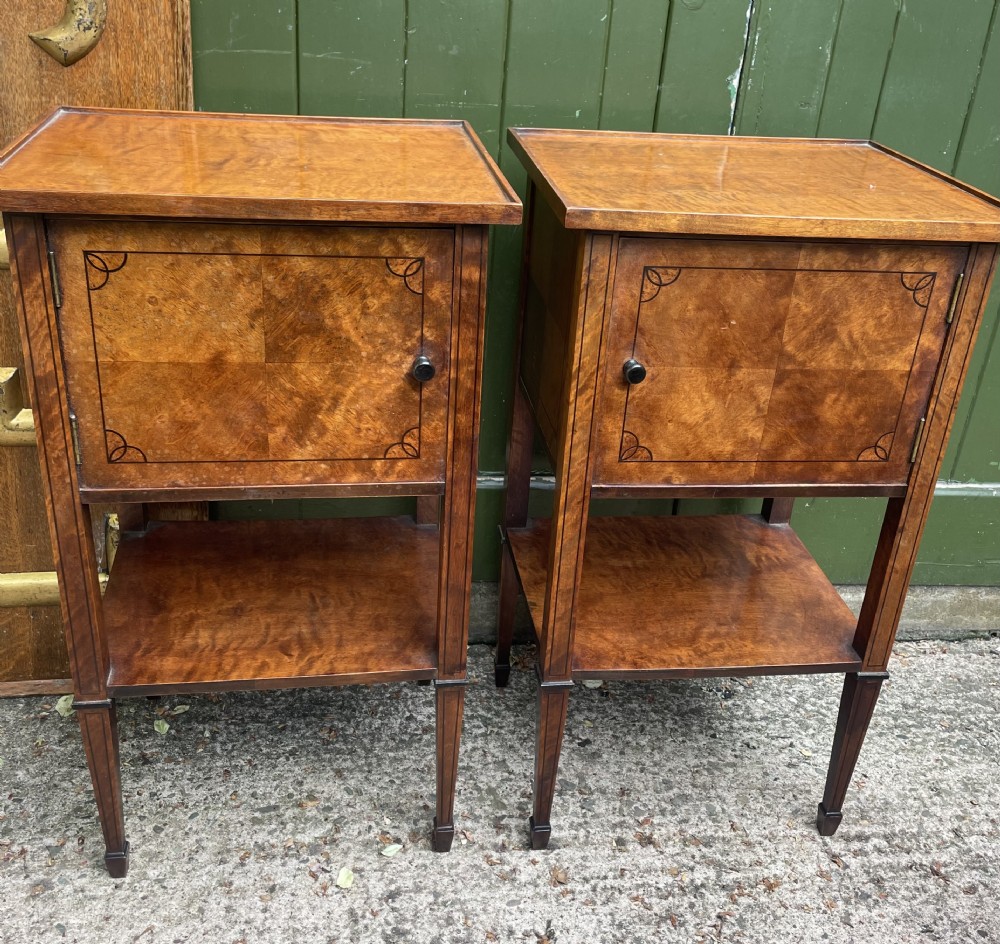 Pair of elegant late C19th figured walnut or satin birch bedside tables or nightstands. 
