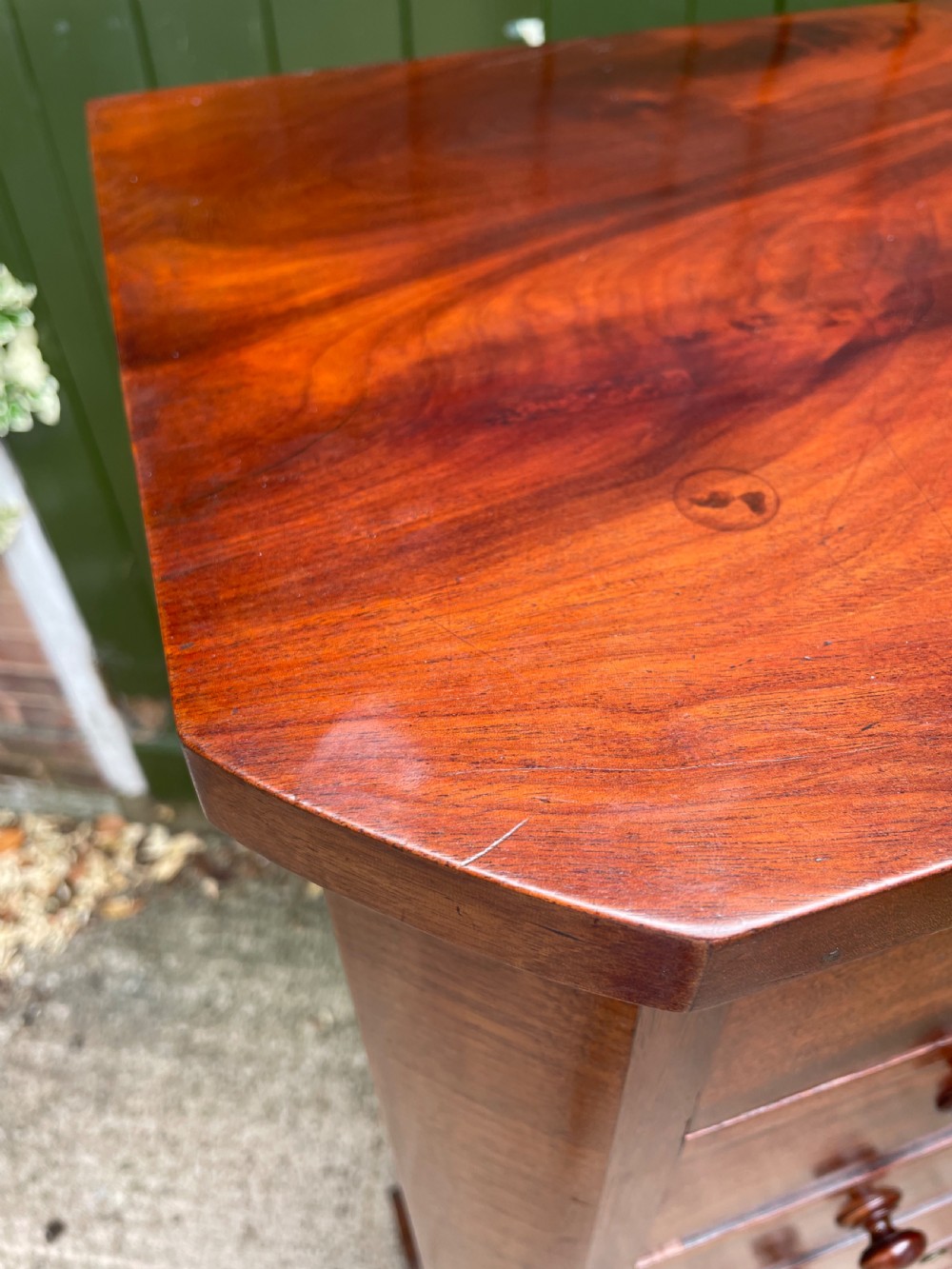 Fine quality early C19th George IV period mahogany pedestal chest of 8 drawers. View XIX