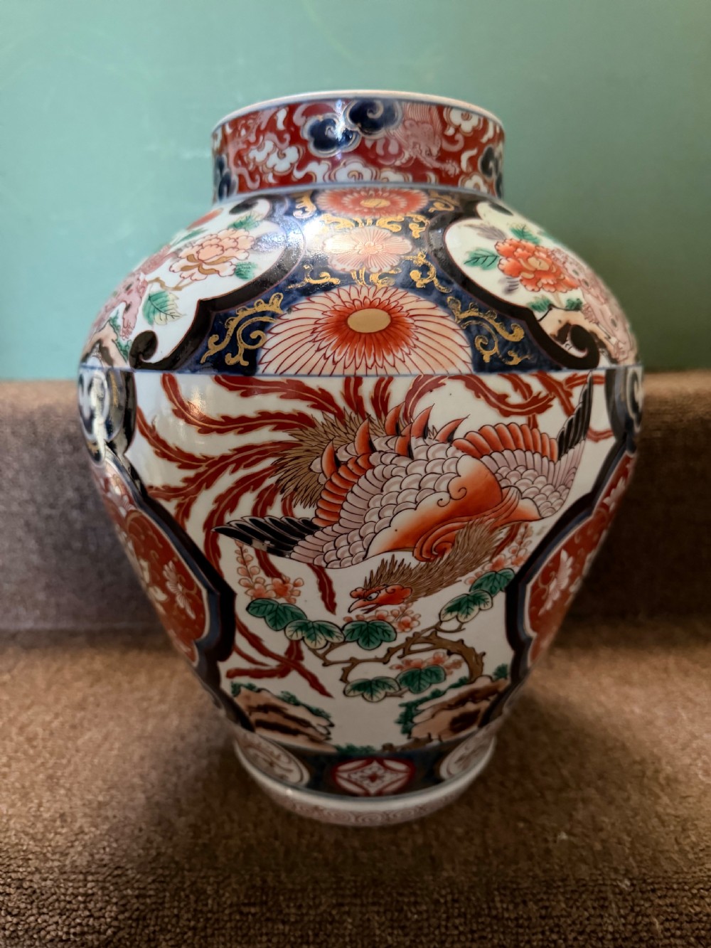 Pair of late C17th / early C18th Japanese Genroku period vases decorated in the Imari palette. View XI