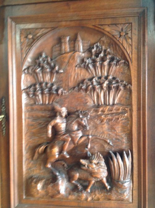 WALNUT HUNTING SIDEBOARD - ADDITIONAL PHOTO 1
