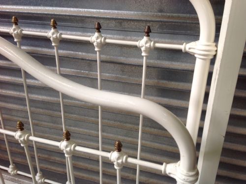 KING SIZE BRASS AND IRON BED - ADDITIONAL PHOTO 1
