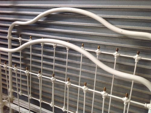 KING SIZE BRASS AND IRON BED - ADDITIONAL PHOTO 3