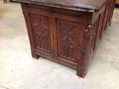 GOTHIC DESK - ADDITIONAL PHOTO 1