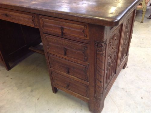 GOTHIC DESK - ADDITIONAL PHOTO 4