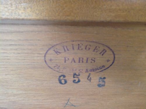 A RARE PALE BED BY KRIEGER OF PARIS - ADDITIONAL PHOTO 2