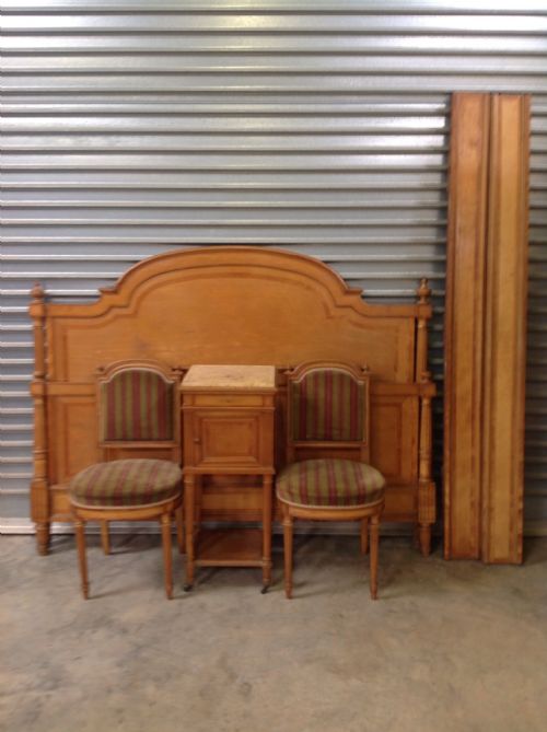 A RARE PALE BED BY KRIEGER OF PARIS - ADDITIONAL PHOTO 6