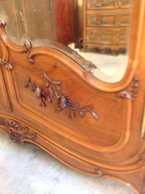 FRENCH WALNUT WARDROBE - ADDITIONAL PHOTO 2