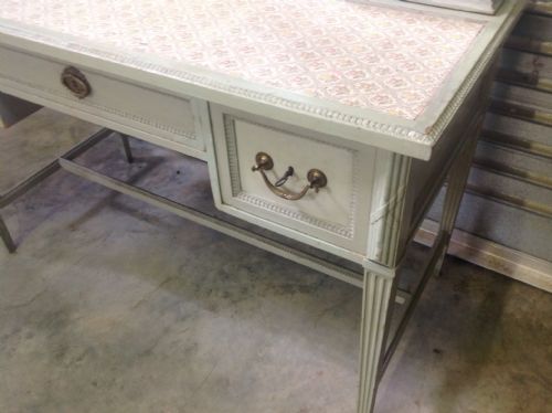 PAINTED DRESSING TABLE - ADDITIONAL PHOTO 3