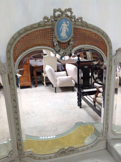 PAINTED DRESSING TABLE - ADDITIONAL PHOTO 1