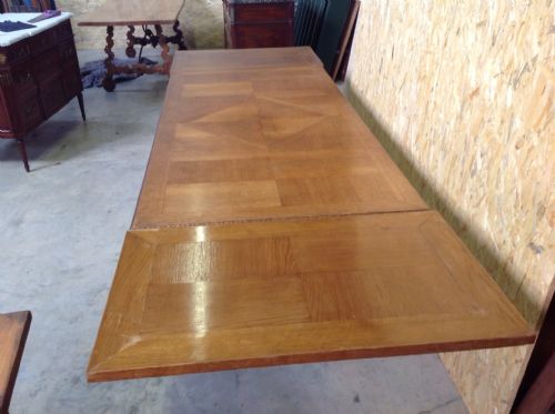 EXTENDING DINNING TABLE - ADDITIONAL PHOTO 6
