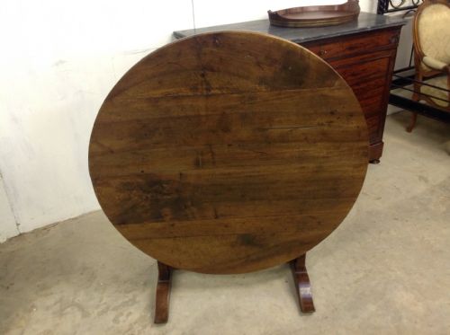 wine table in walnut - CATEGORY: ANTIQUE TABLES - DATED 1870