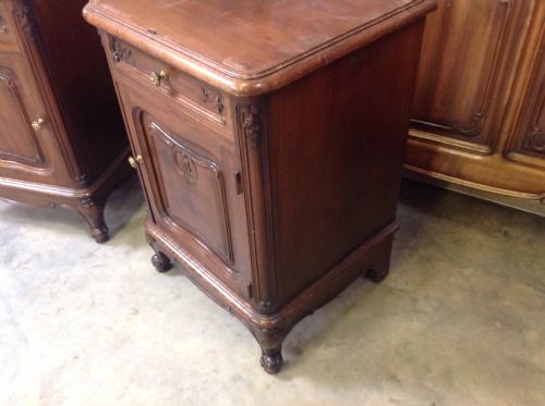 FRENCH KING SIZE BED IN WALNUT BEDROOM SUITE - ADDITIONAL PHOTO 5