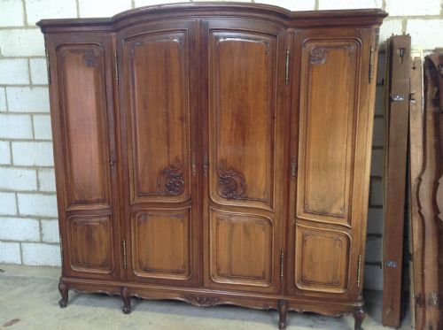 FRENCH KING SIZE BED IN WALNUT BEDROOM SUITE - ADDITIONAL PHOTO 6