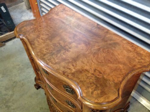 DUTCH WALNUT CHEST OF DRAWERS - ADDITIONAL PHOTO 2