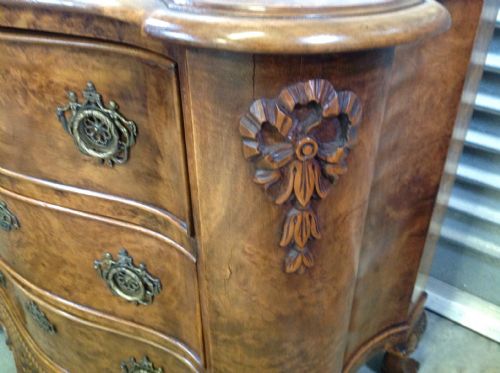 DUTCH WALNUT CHEST OF DRAWERS - ADDITIONAL PHOTO 3