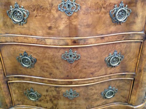 DUTCH WALNUT CHEST OF DRAWERS - ADDITIONAL PHOTO 7
