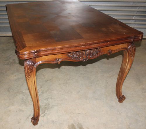 french walnut extending dining table - CATEGORY: ANTIQUE TABLES - DATED 1930