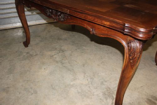 FRENCH WALNUT EXTENDING DINING TABLE - ADDITIONAL PHOTO 3