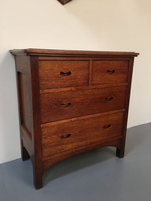 Superb Arts and Crafts Chest of Drawers