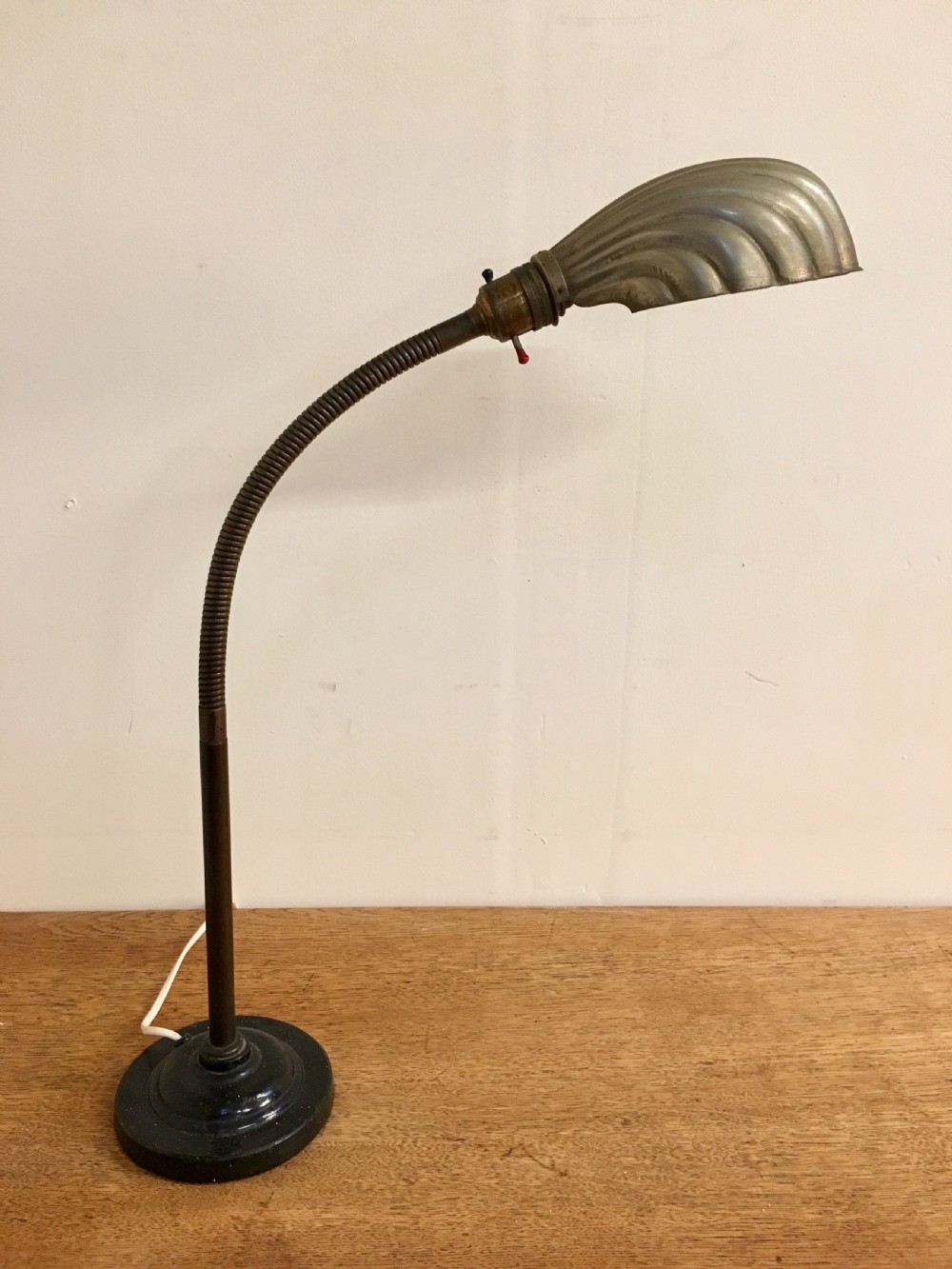 Desk lamp 